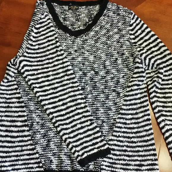 Sweater - Picture 2 of 2